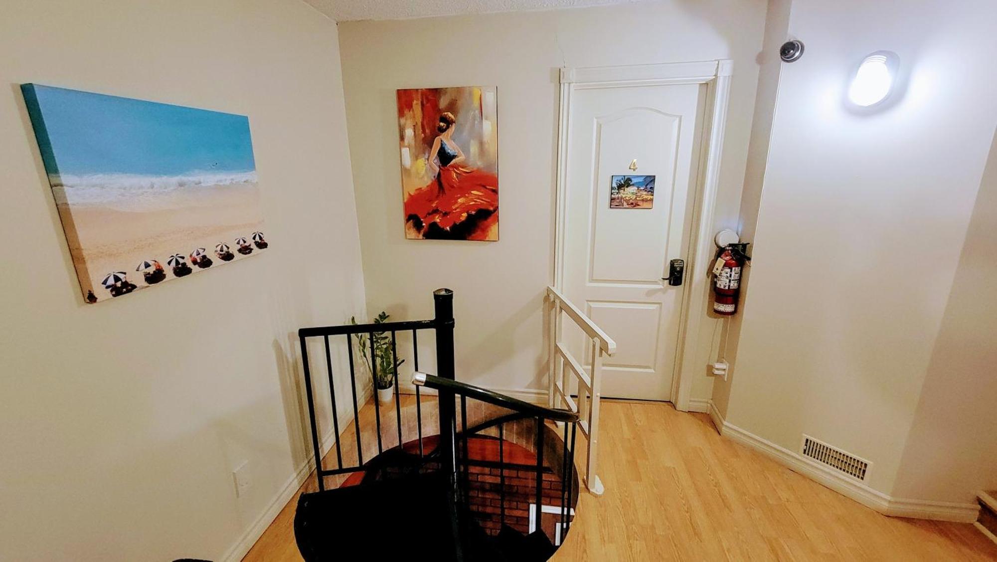 Kokomo Inn Bed And Breakfast Ottawa-Gatineau'S Only Tropical Riverfront B&B On The National Capital Cycling Pathway Route Verte #1 - For Adults Only - Chambre D'Hotes Tropical Aux Berges Des Outaouais Bnb #17542O الغرفة الصورة